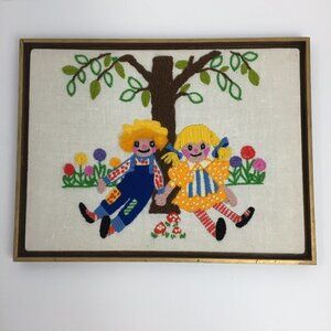 VINTAGE Waving Raggedy Ann & Andy Yarn Wall  Art